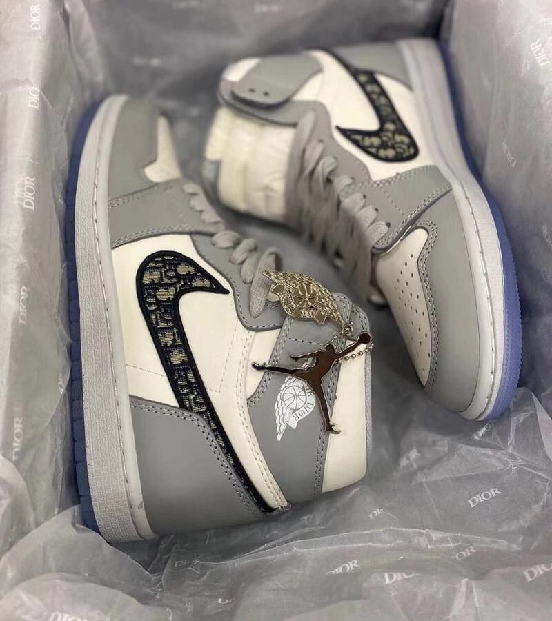 DIOR 나이키x에어디올 콜라보 조던1 하이스니커즈