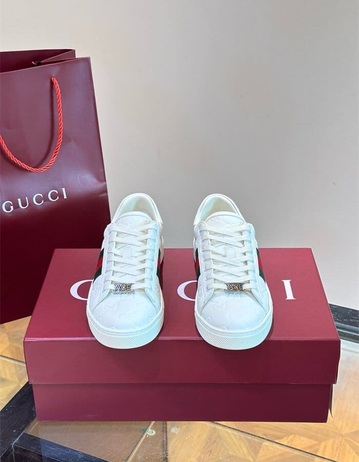 GUCCI 구찌 남여공용 스니커즈 G89725-2 2024/신상