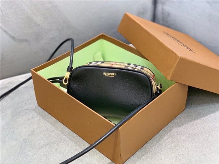 BURBERRY 버버리 미니 큐브백 B32100