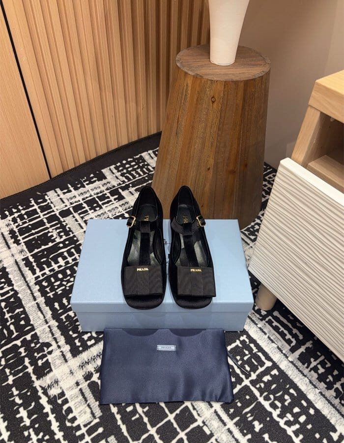 PRADA 프라다 여성용 로퍼 (굽높이3.5CM) P66352-1 2024/신상 2COLOR