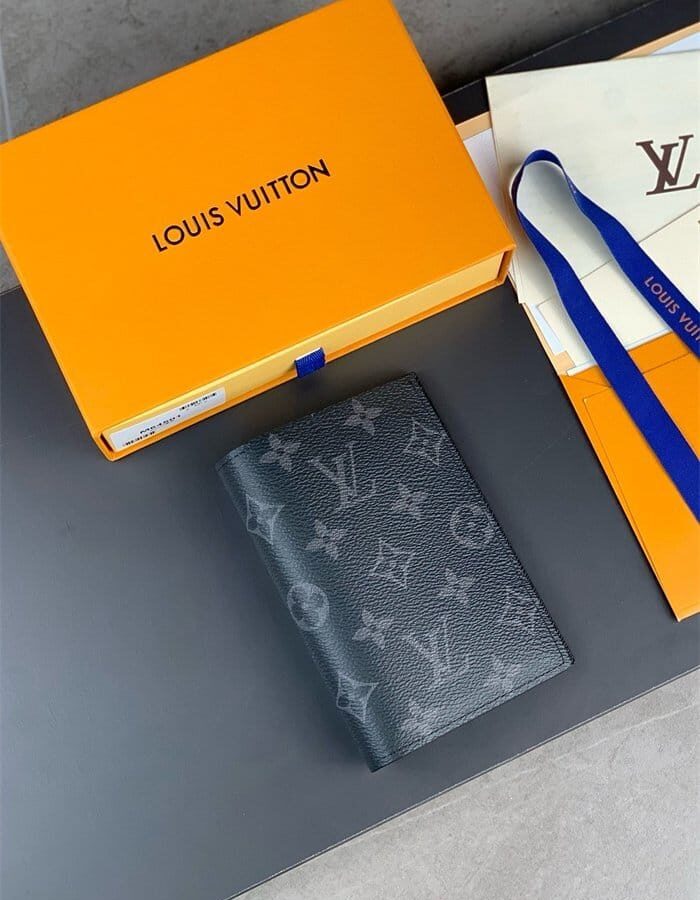 LOUIS VUITTON 루이비통 패스포트 여권지갑 M64501 2024/신상 2COLOR