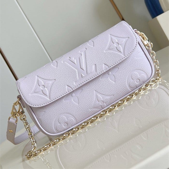 LOUIS VUITTON 루이비통 윌릿 온 체인 숄더백 M82210