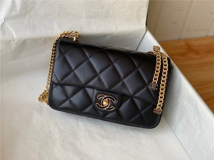 CHANEL 샤넬 스몰 체인 플랩백 C51882