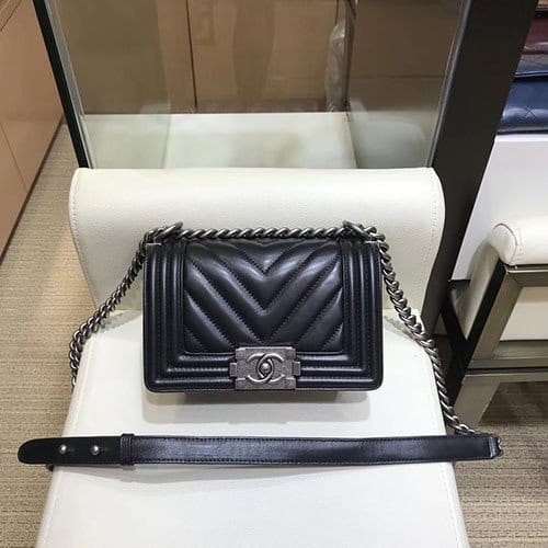 CHANEL 샤넬 리보이백 20CM ALEBOY AS67085