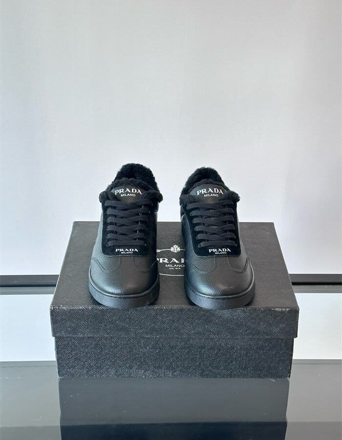 PRADA 프라다 남성용 스니커즈 P87670-2 2024/신상 2COLOR