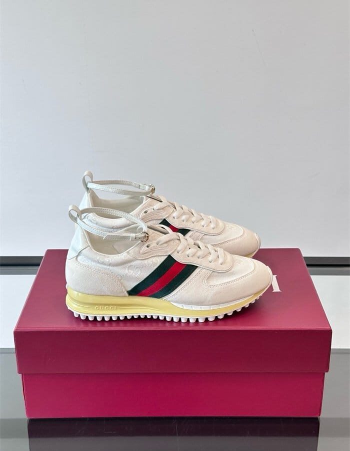 GUCCI 구찌 여성용 스니커즈 G70221 2COLOR