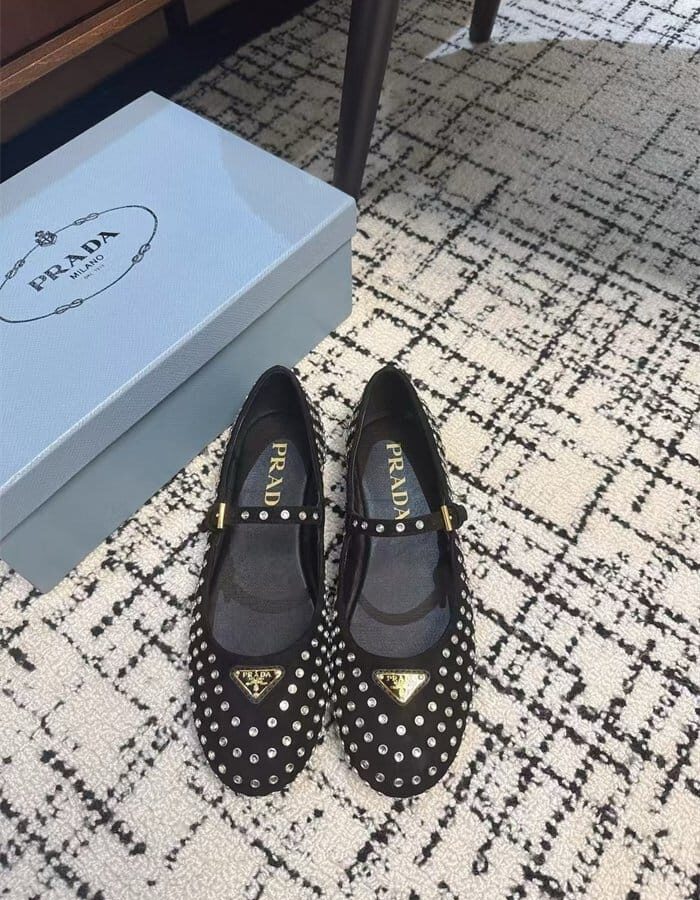 PRADA 프라다 여성용 단화 P53324-2 2024/신상