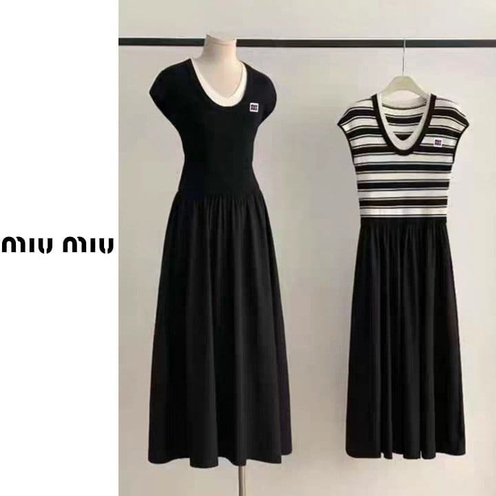MIUMIU 미우미우 플레인 배색 원피스