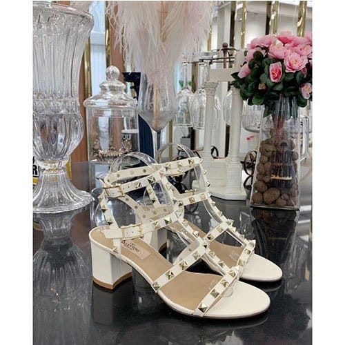 VALENTINO 발렌티노 락스터드 샌들힐 6.5cm N01470-1