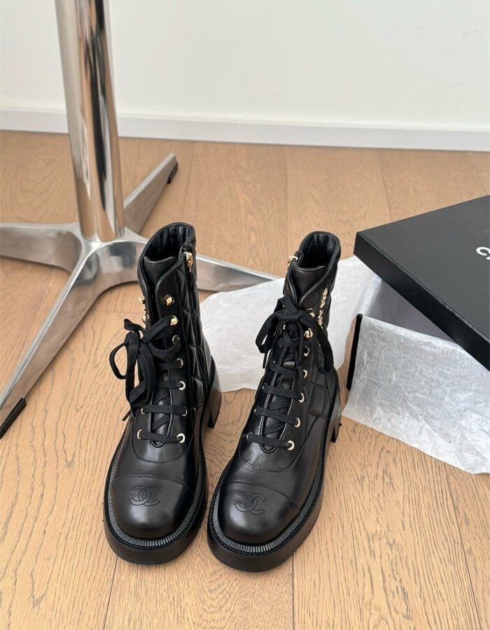 CHANEL 샤넬 여성용 부츠 C47233-2 2024/신상 2COLOR