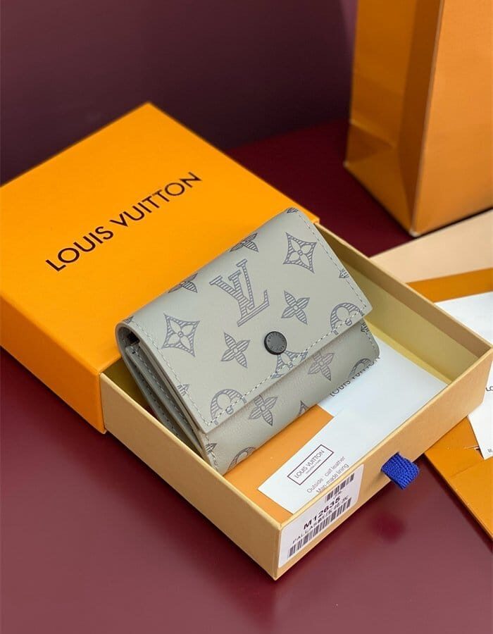 LOUIS VUITTON 루이비통 빅토르 반지갑 M12635