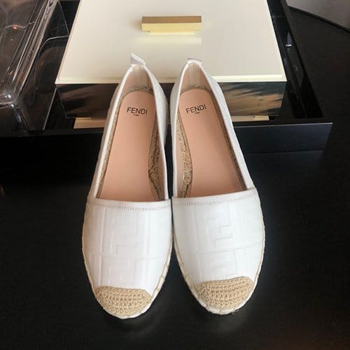 FENDI 펜디 슬립온 F9300-3