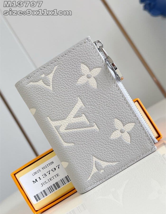 LOUIS VUITTON 루이비통 리사 윌릿 M13797