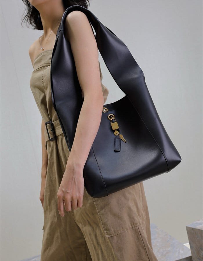 SAINT LAURENT 생로랑 탠저 레더 호보백 773686