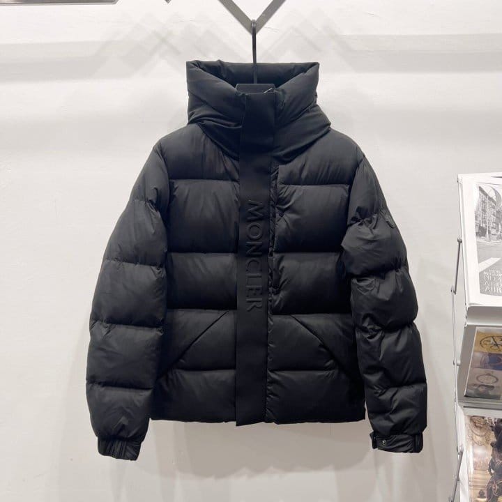 MONCLER 몽클레어 백로고 패딩