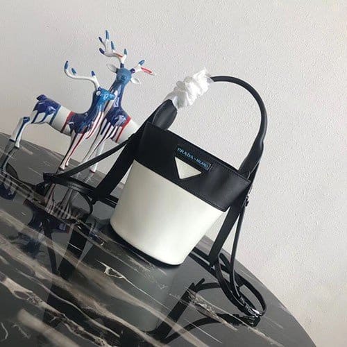 PRADA 프라다 미니버킷 1BE015