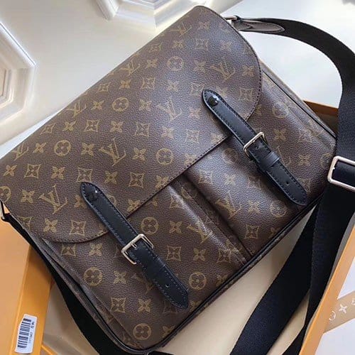 LOUIS VUITTON 루이비통 크리스토퍼 메신저백 CHRISTOPHER M41643