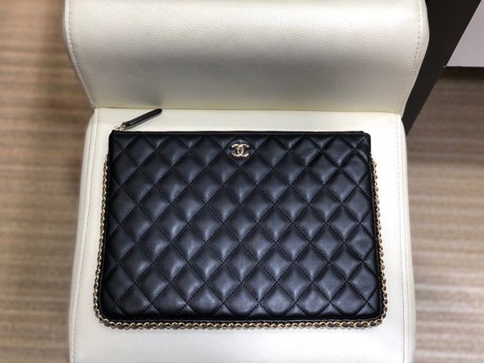 CHANEL 샤넬 레더 클러치백 CHAB1237