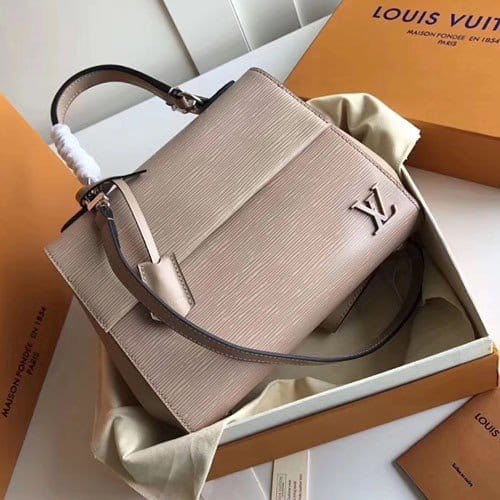 LOUIS VUITTON 루이비통 신상 CLUNY BB M41312