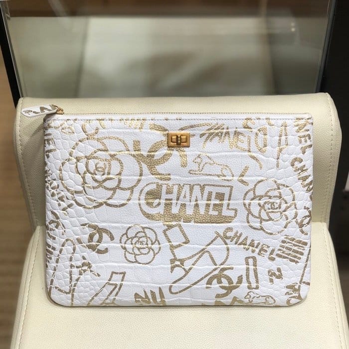 CHANEL 샤넬 레더 클러치백 CHAB1241