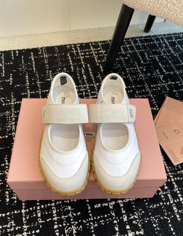 MIUMIU 미우미우 여성용 스니커즈 M55715-1 2024/신상 2COLOR