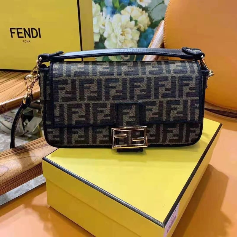 FENDI 펜디 바게트백