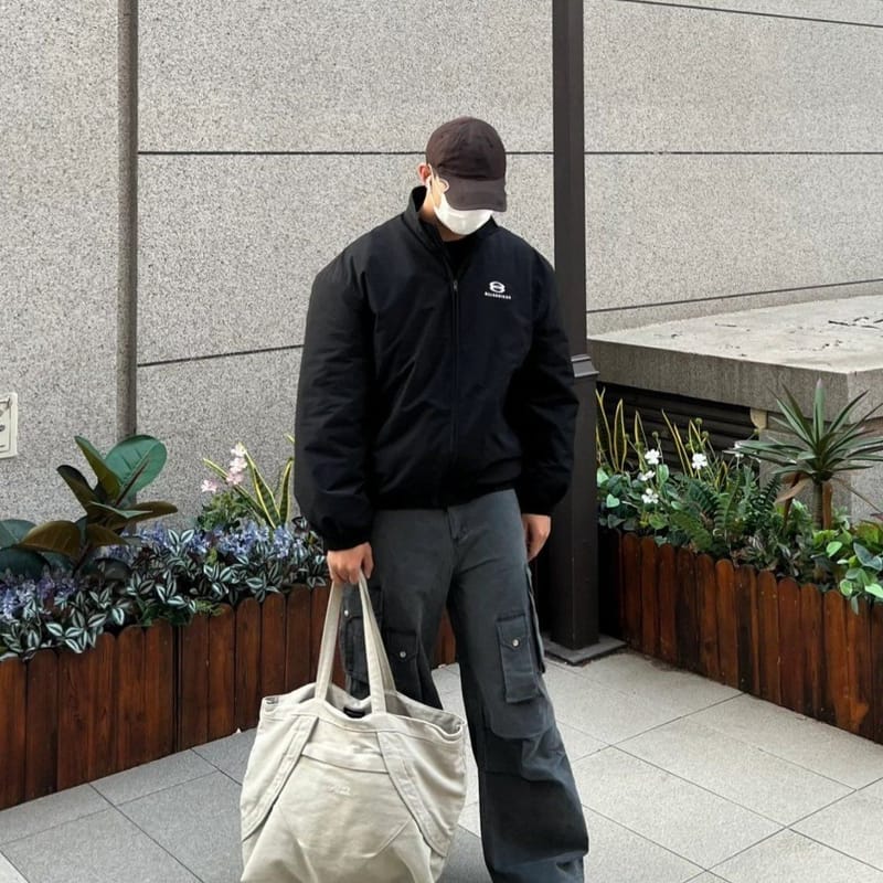 BALENCIAGA 발렌시아가 유니티 스포츠 아이콘 코쿤 킥 윈드브레이커