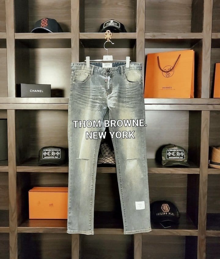 THOM BROWNE 톰브라운 리미티드 라벨 가죽패치 워싱 스크레치 빈티지청