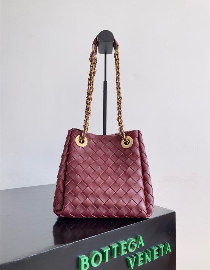 BOTTEGA VENETA 보테가베네타 패러슈트 스몰 크로스백 817175 2024/신상