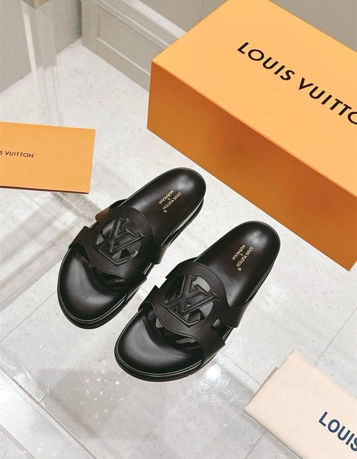 LOUIS VUITTON 루이비통 여성용 슬리퍼 L68277 2COLOR