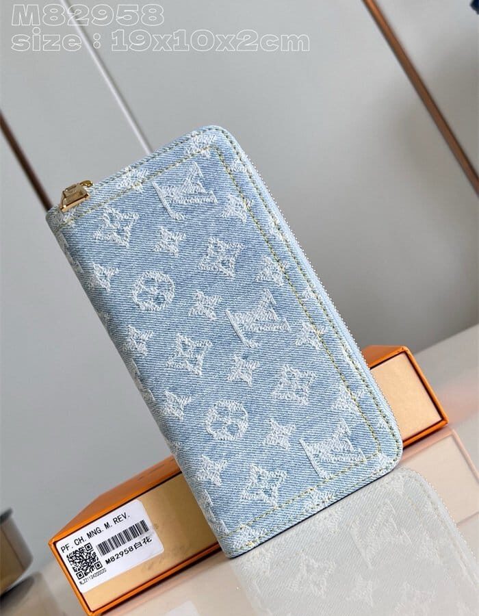 LOUIS VUITTON 루이비통 지피 데님 장지갑 M82958 2024/신상