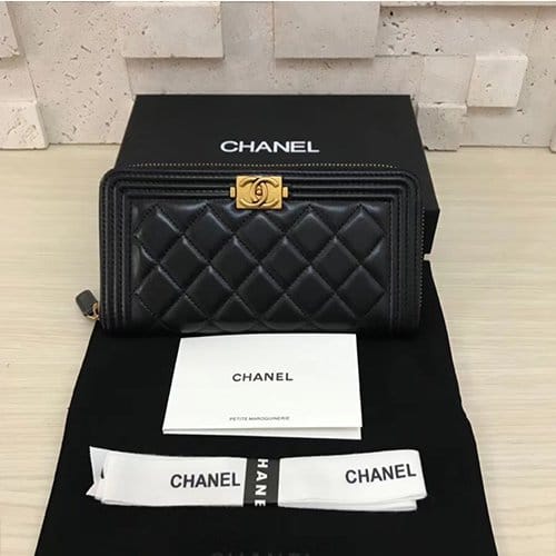 CHANEL 샤넬 보이 지퍼 장지갑