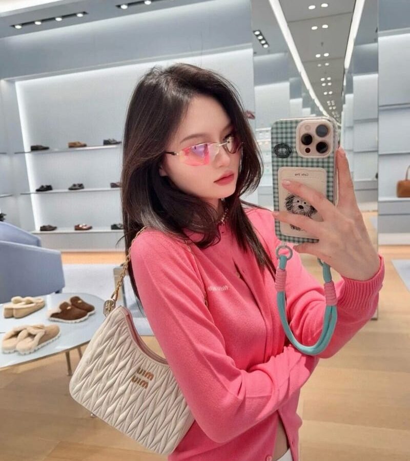 MIUMIU 미우미우 헤네시 자수