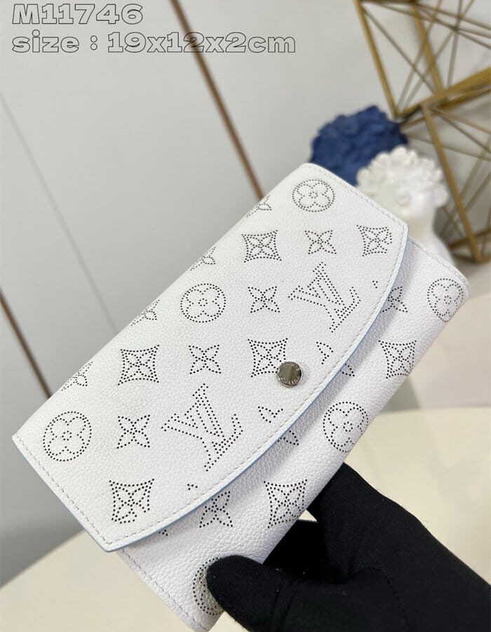 LOUIS VUITTON 루이비통 장지갑 M11746 2024/신상