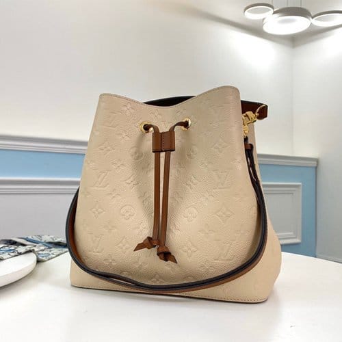 LOUIS VUITTON 루이비통 네오노에 앙프레뜨 M45256 2020/신상