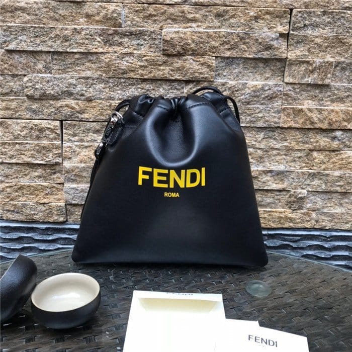 FENDI 펜디 숄더&크로스백 미듐