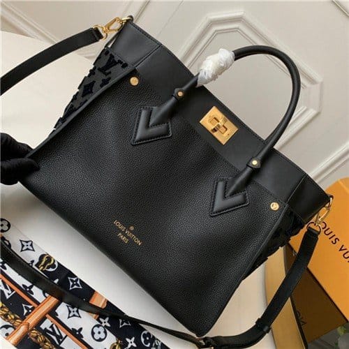 LOUIS VUITTON 루이비통 온마이사이드백 M53826 신상