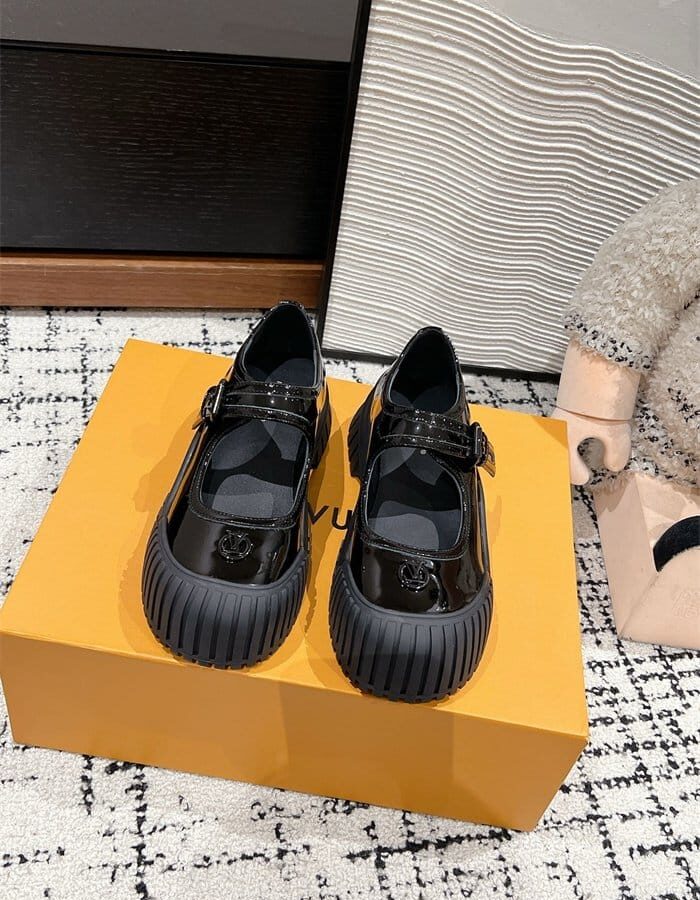 LOUIS VUITTON 루이비통 여성용 로퍼 L73126-1 2024/신상 2COLOR