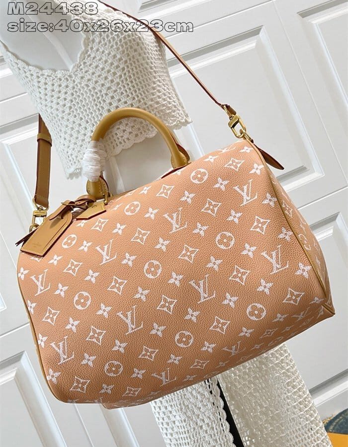 LOUIS VUITTON 루이비통 스피디 P9 반둘리에 40 모노그램 M24438