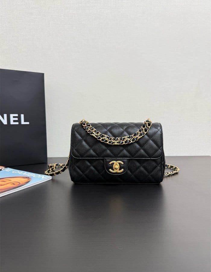 CHANEL 샤넬 체인 크로스백 AS6484