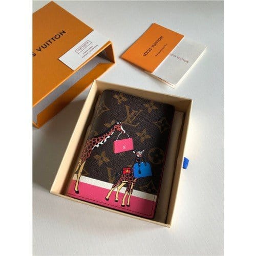 LOUIS VUITTON 루이비통 여권지갑 M62089