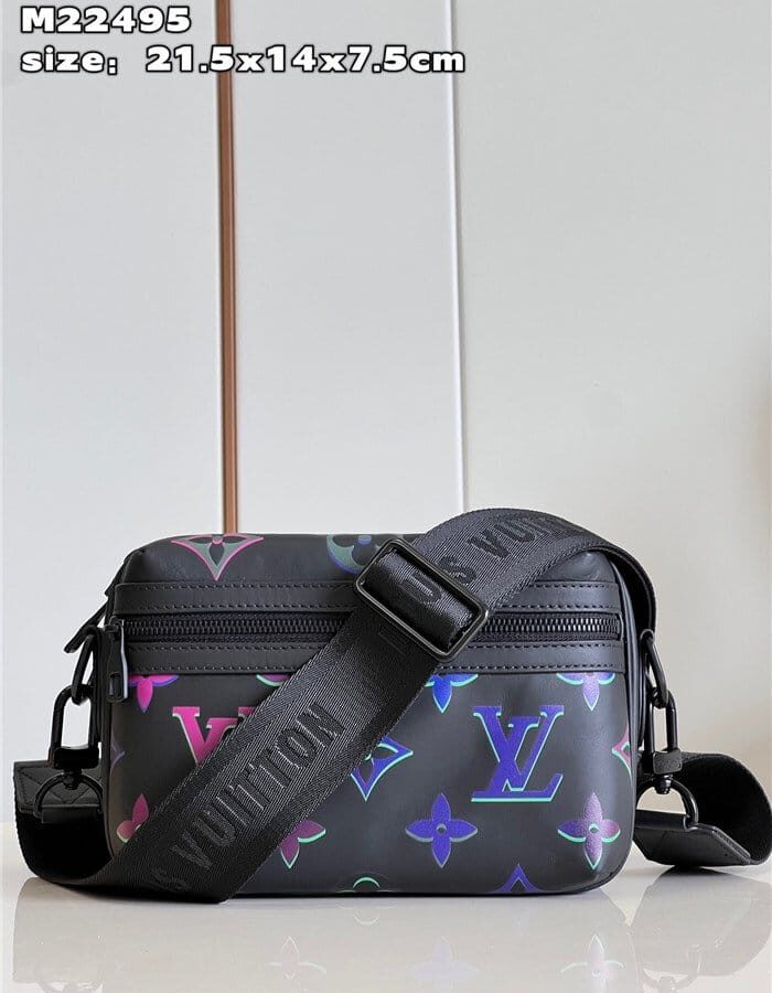LOUIS VUITTON 루이비통 코멧 메신저 PM M22495