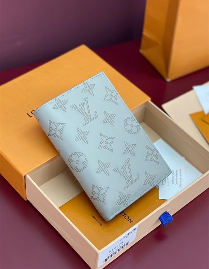 LOUIS VUITTON 루이비통 패스포트 커버 여권지갑 M14798