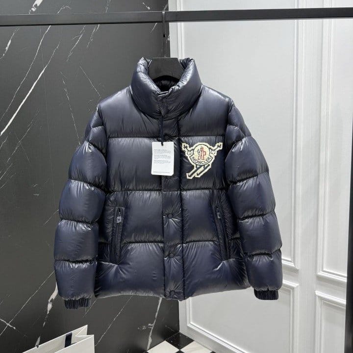 MONCLER 몽클레어 레스트 다운 패딩