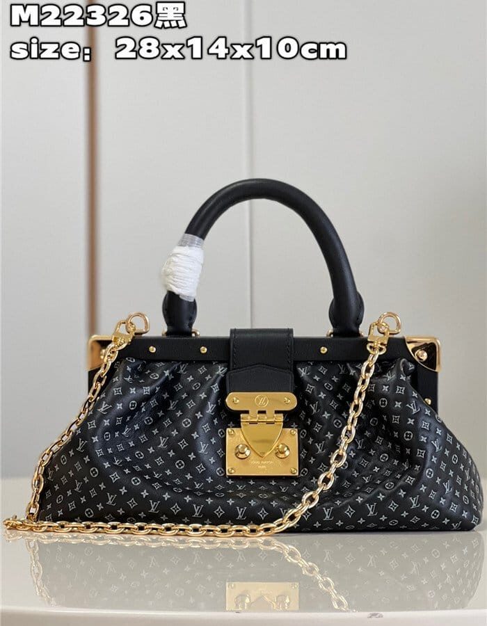 LOUIS VUITTON 루이비통 모노그램 클러치 느와 M22326