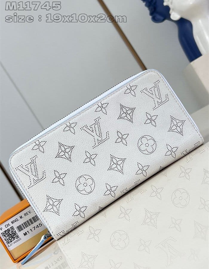 LOUIS VUITTON 루이비통 장지갑 M11745 2024/신상