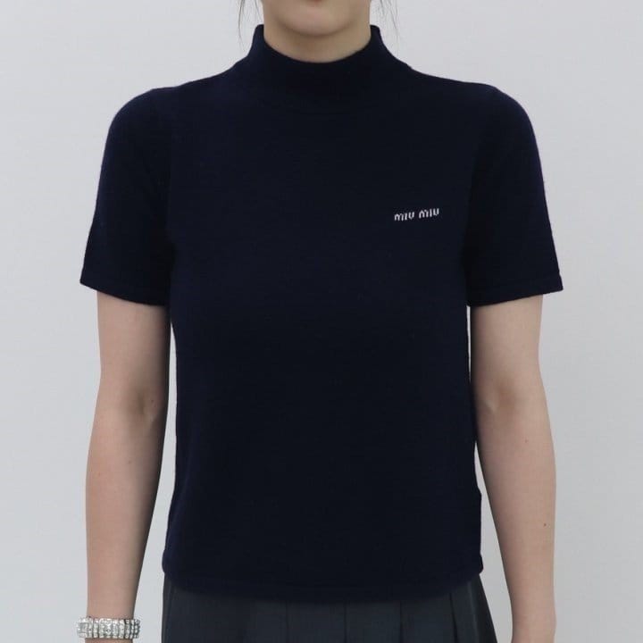 MIUMIU 미우미우 반폴라 울 니트 2COLOR