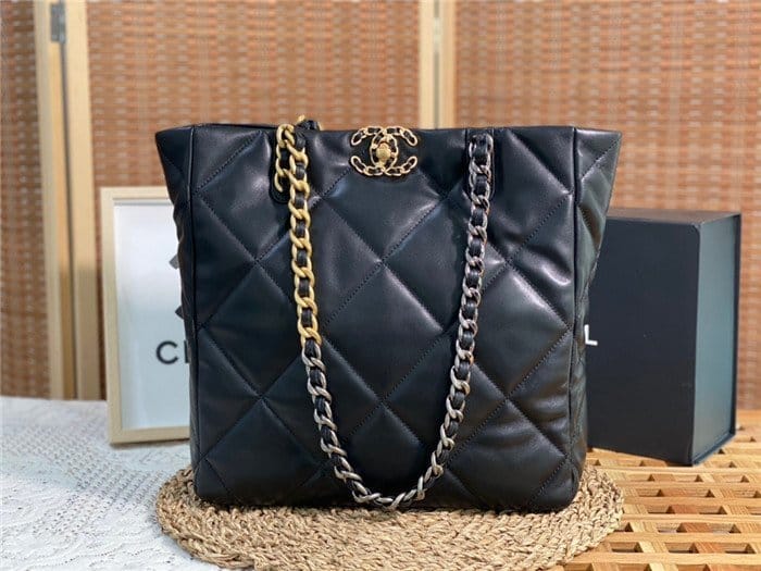 CHANEL 샤넬 19 쇼핑백 AS3519