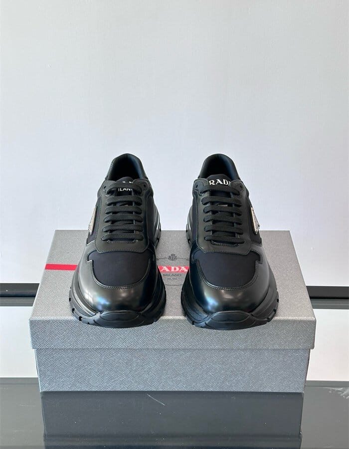 PRADA 프라다 남성용 스니커즈 P17689-1 2024/신상 2COLOR