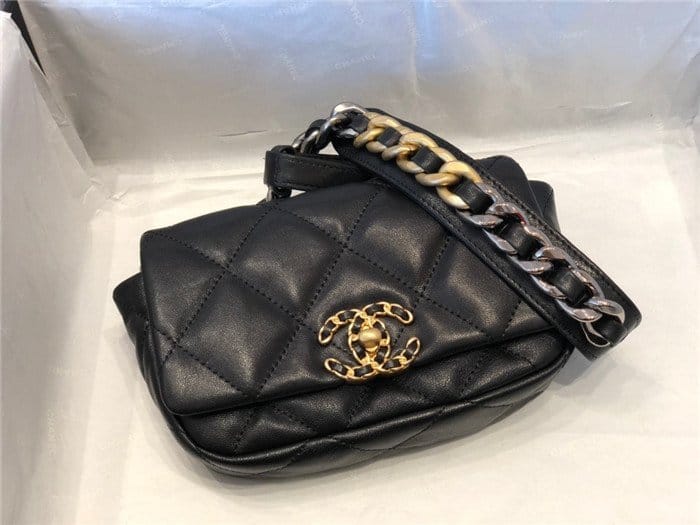 CHANEL 샤넬 19 힙색백 C31050
